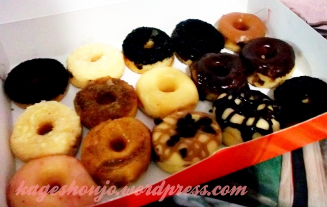 Cello's Cocktail Donuts -- P180.00